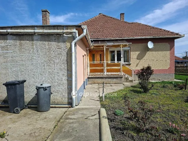 Eladó ház Sarkad 102 nm