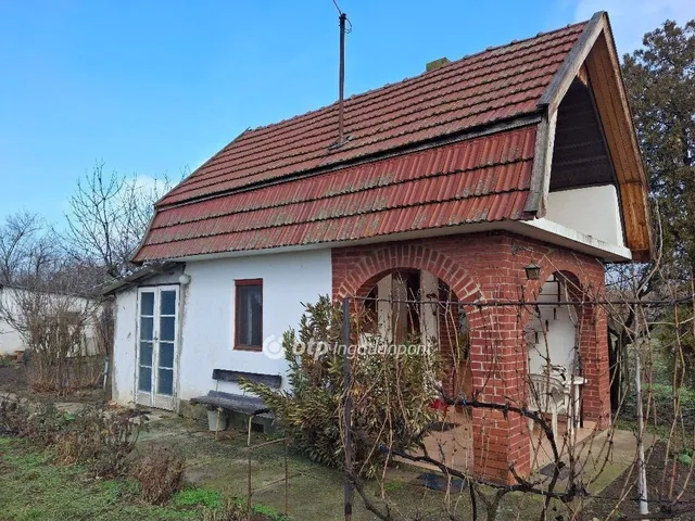 Eladó mezőgazdasági ingatlan Gyula 15 nm