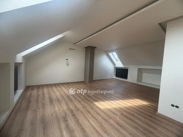 Eladó lakás Gyula 111 nm