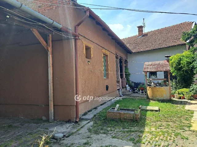 Eladó lakás Békéscsaba 95 nm