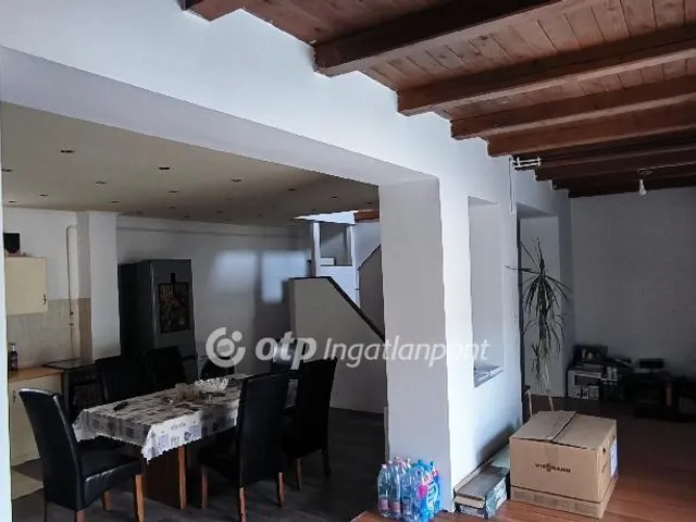 Eladó ház Gyula, Csigakert 278 nm