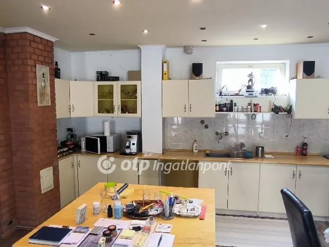 Eladó ház Gyula, Csigakert 278 nm