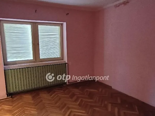 Eladó ház Gyula, Csigakert 278 nm