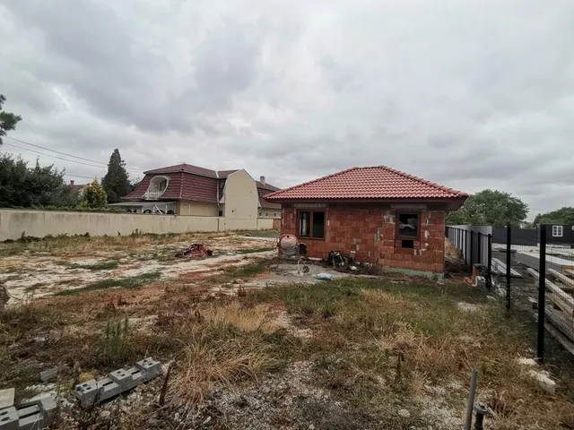 Eladó telek Békéscsaba 2071 nm