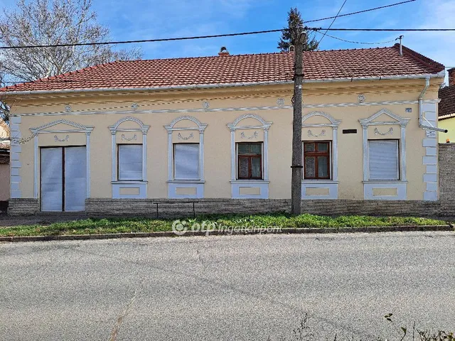 Eladó ház Békés 400 nm