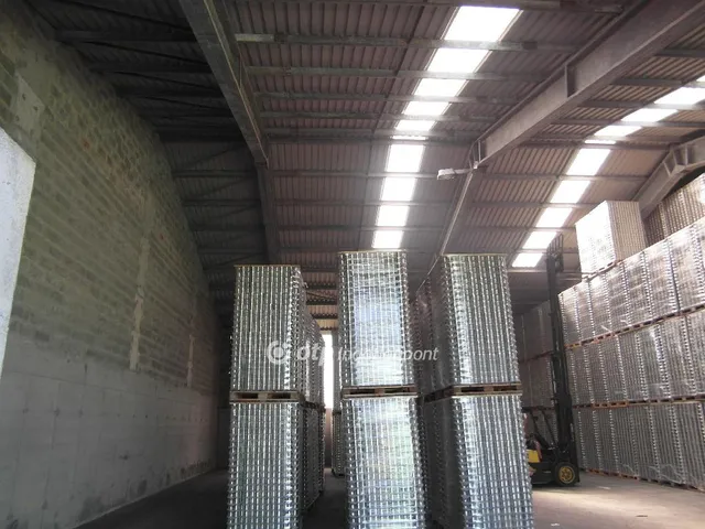 Eladó kereskedelmi és ipari ingatlan Békéscsaba 2000 nm