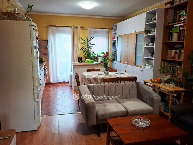 Eladó lakás Békéscsaba, Belváros 67 nm