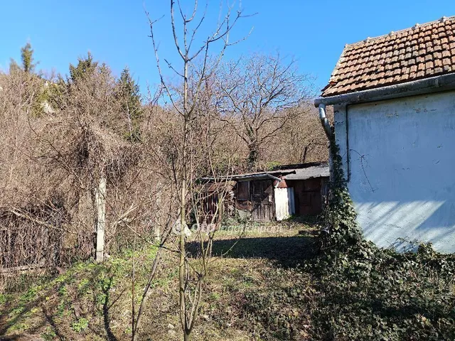 Eladó mezőgazdasági ingatlan Eger 26 nm