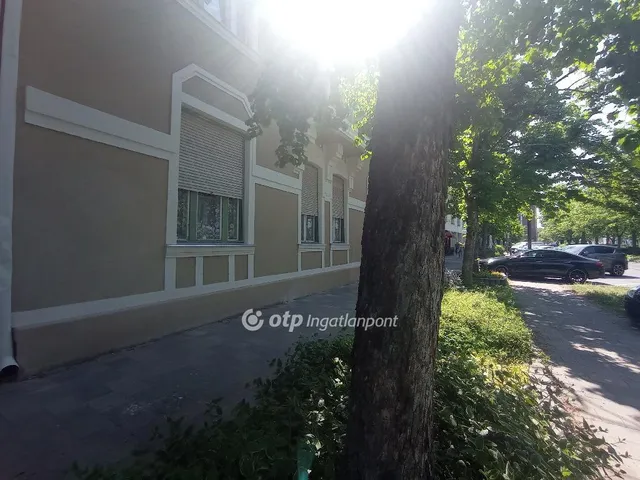 Eladó lakás Békéscsaba, Belváros 107 nm