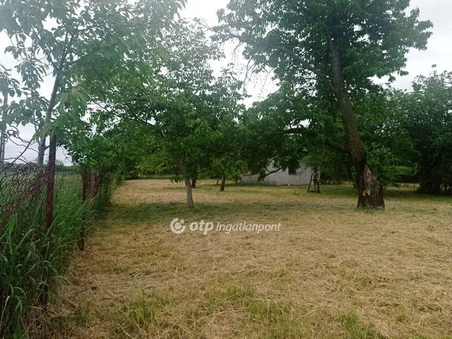 Eladó telek Békés 1071 nm