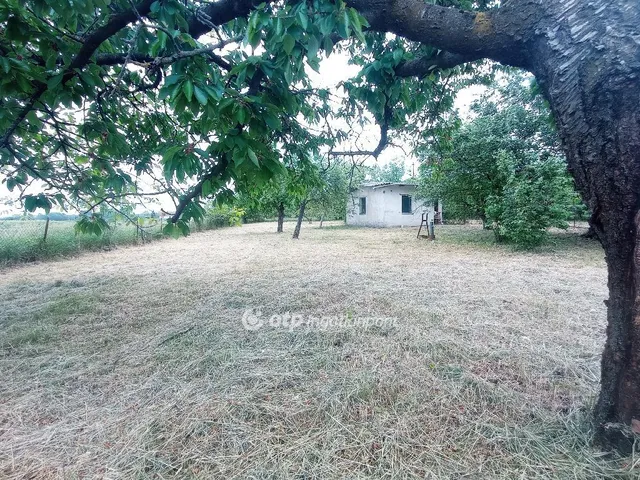 Eladó telek Békés 1071 nm