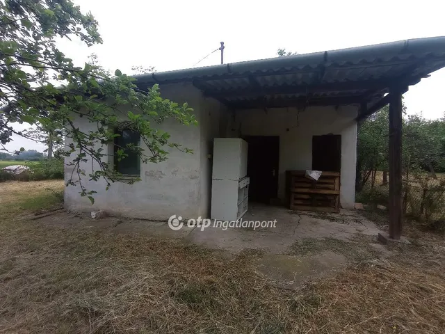 Eladó telek Békés 1071 nm