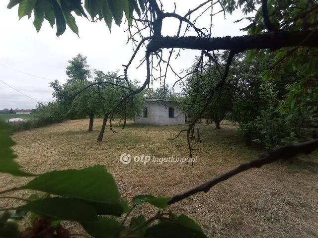 Eladó telek Békés 1071 nm