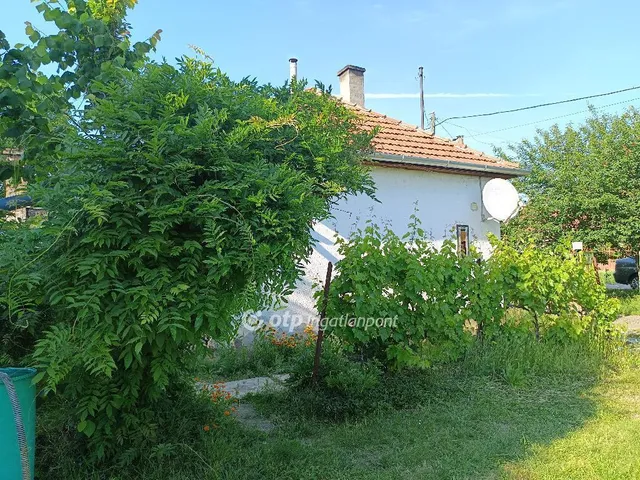 Eladó ház Sarkad 42 nm