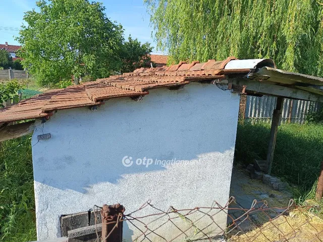 Eladó ház Sarkad 42 nm