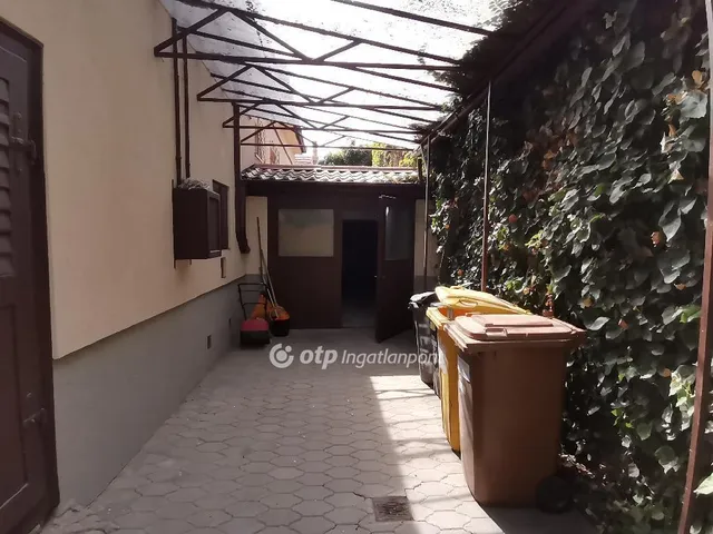 Eladó ház Békéscsaba 180 nm