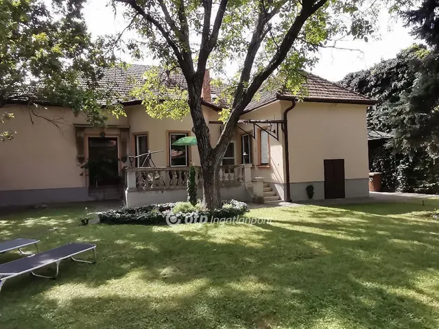 Eladó ház Békéscsaba 180 nm