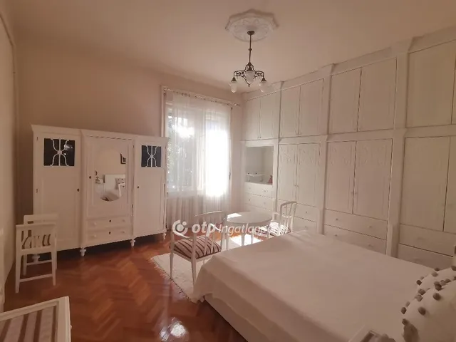 Eladó ház Békéscsaba 180 nm