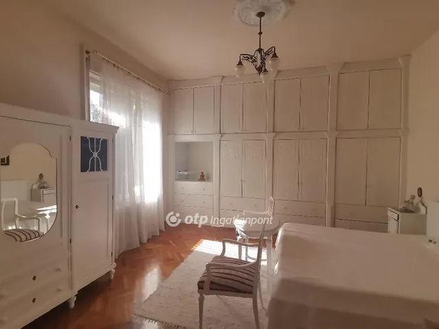 Eladó ház Békéscsaba 180 nm