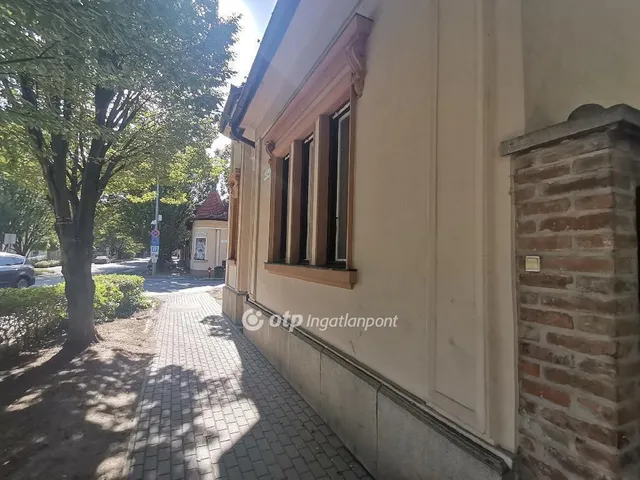 Eladó ház Békéscsaba 180 nm