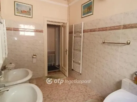 Eladó ház Békéscsaba 180 nm