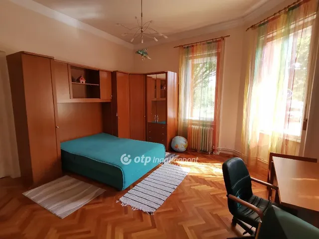 Eladó ház Békéscsaba 180 nm