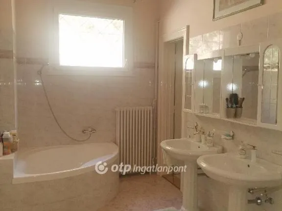 Eladó ház Békéscsaba 180 nm