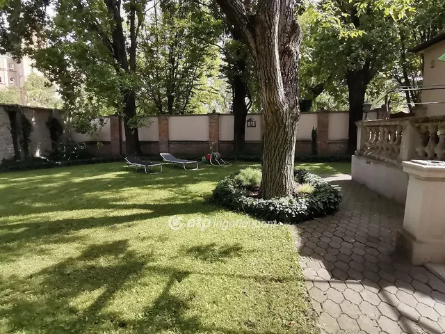 Eladó ház Békéscsaba 180 nm