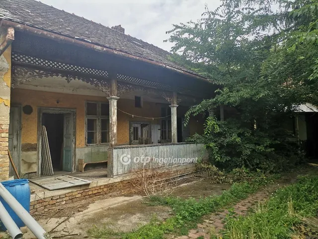 Eladó lakás Békéscsaba 98 nm