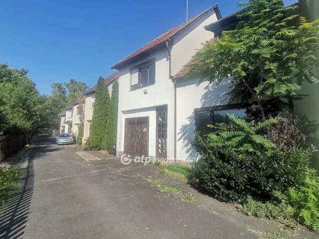 Eladó lakás Békéscsaba 139 nm