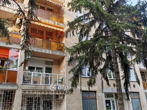 Eladó lakás Békéscsaba 56 nm