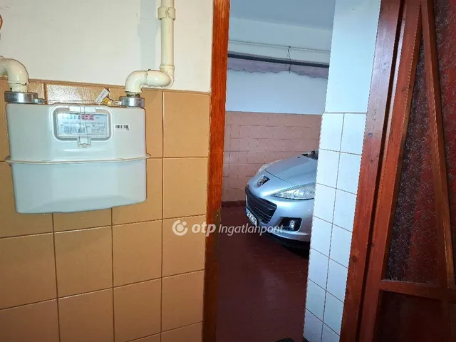 Eladó ház Békéscsaba, Nagyrét 228 nm