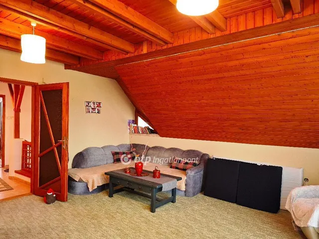 Eladó ház Békéscsaba, Nagyrét 228 nm