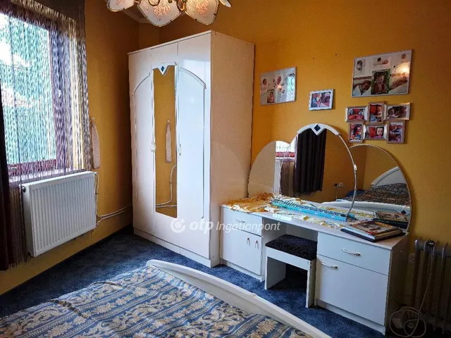 Eladó ház Békéscsaba, Nagyrét 228 nm