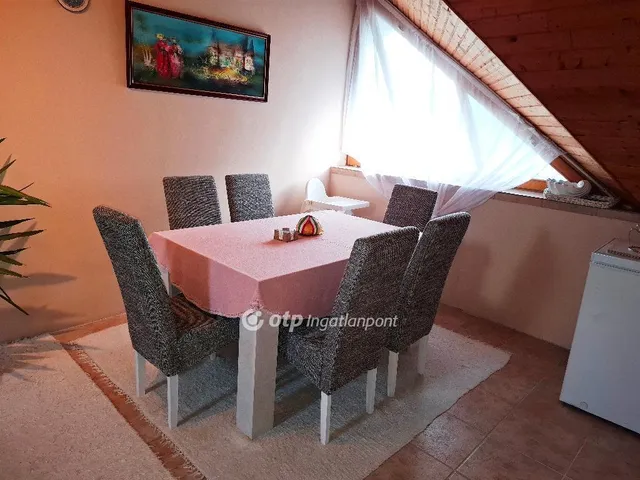 Eladó ház Békéscsaba, Nagyrét 228 nm