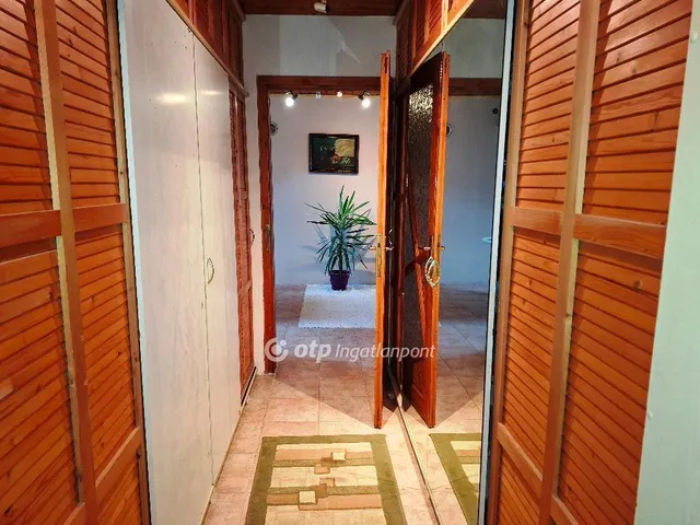 Eladó ház Békéscsaba, Nagyrét 228 nm