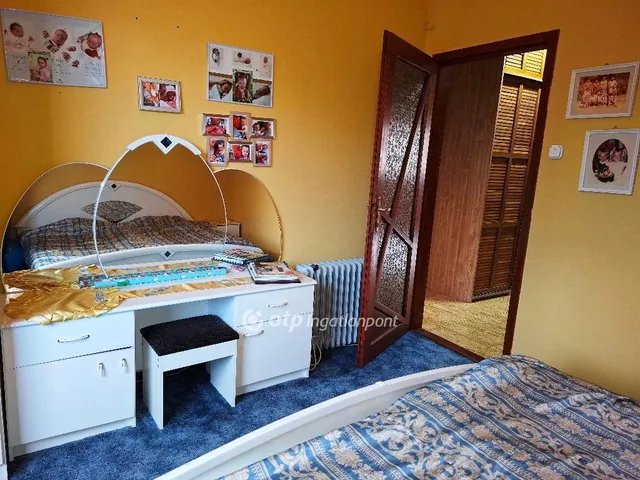 Eladó ház Békéscsaba, Nagyrét 228 nm