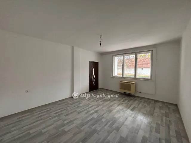 Eladó lakás Békéscsaba 95 nm