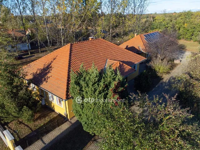 Eladó ház Békéscsaba 224 nm