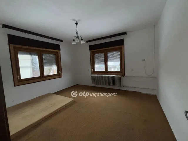 Eladó ház Kondoros 150 nm