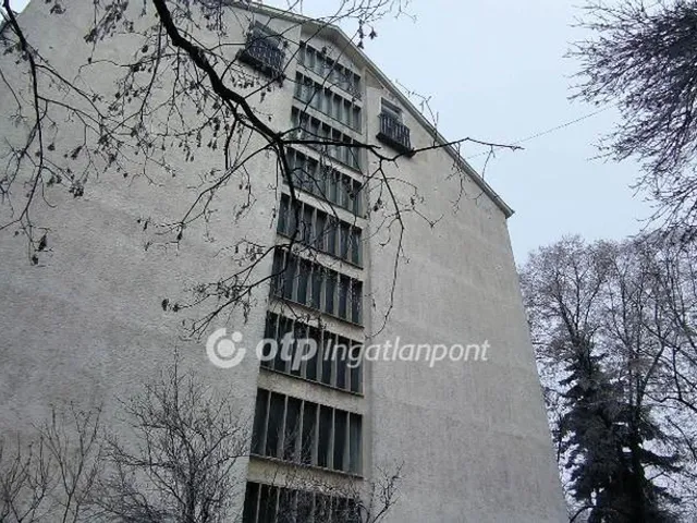 Eladó lakás Békéscsaba, Penza-lakótelep 38 nm