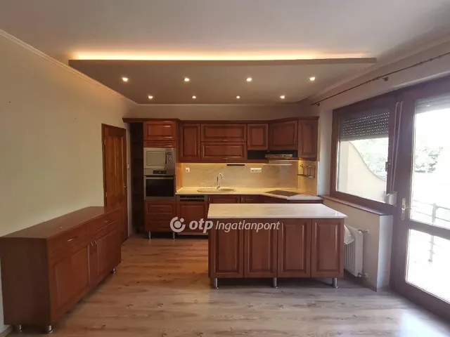 Kiadó lakás Békéscsaba 88 nm