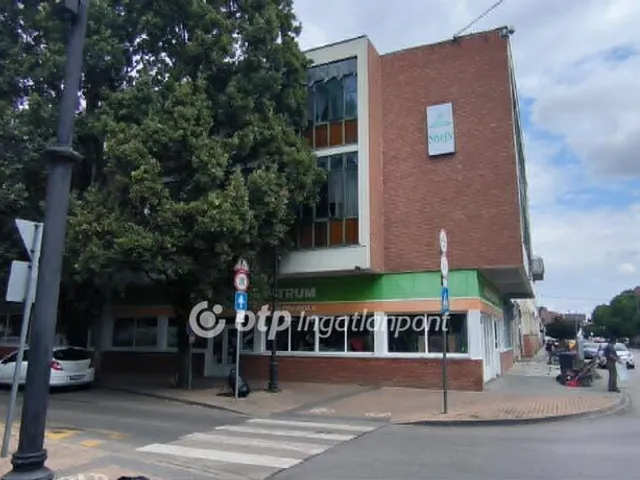 Eladó kereskedelmi és ipari ingatlan Szarvas 4816 nm