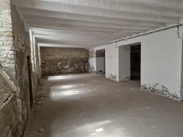 Eladó kereskedelmi és ipari ingatlan Szeged 400 nm