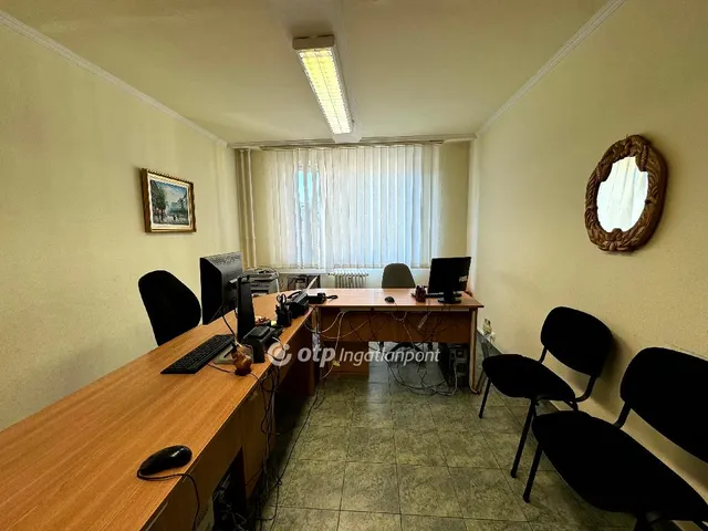 Kiadó kereskedelmi és ipari ingatlan Szeged 13 nm