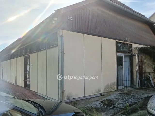 Eladó kereskedelmi és ipari ingatlan Csanádpalota 135 nm