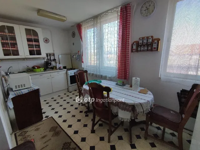 Eladó ház Szeged, Tápé 137 nm