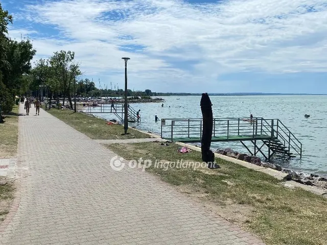 Eladó üdülő és hétvégi ház Fonyód 204 nm