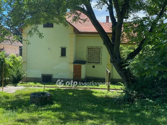 Eladó üdülő és hétvégi ház Fonyód 204 nm