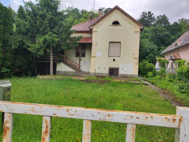Eladó ház Fonyód, Bélatelep 204 nm